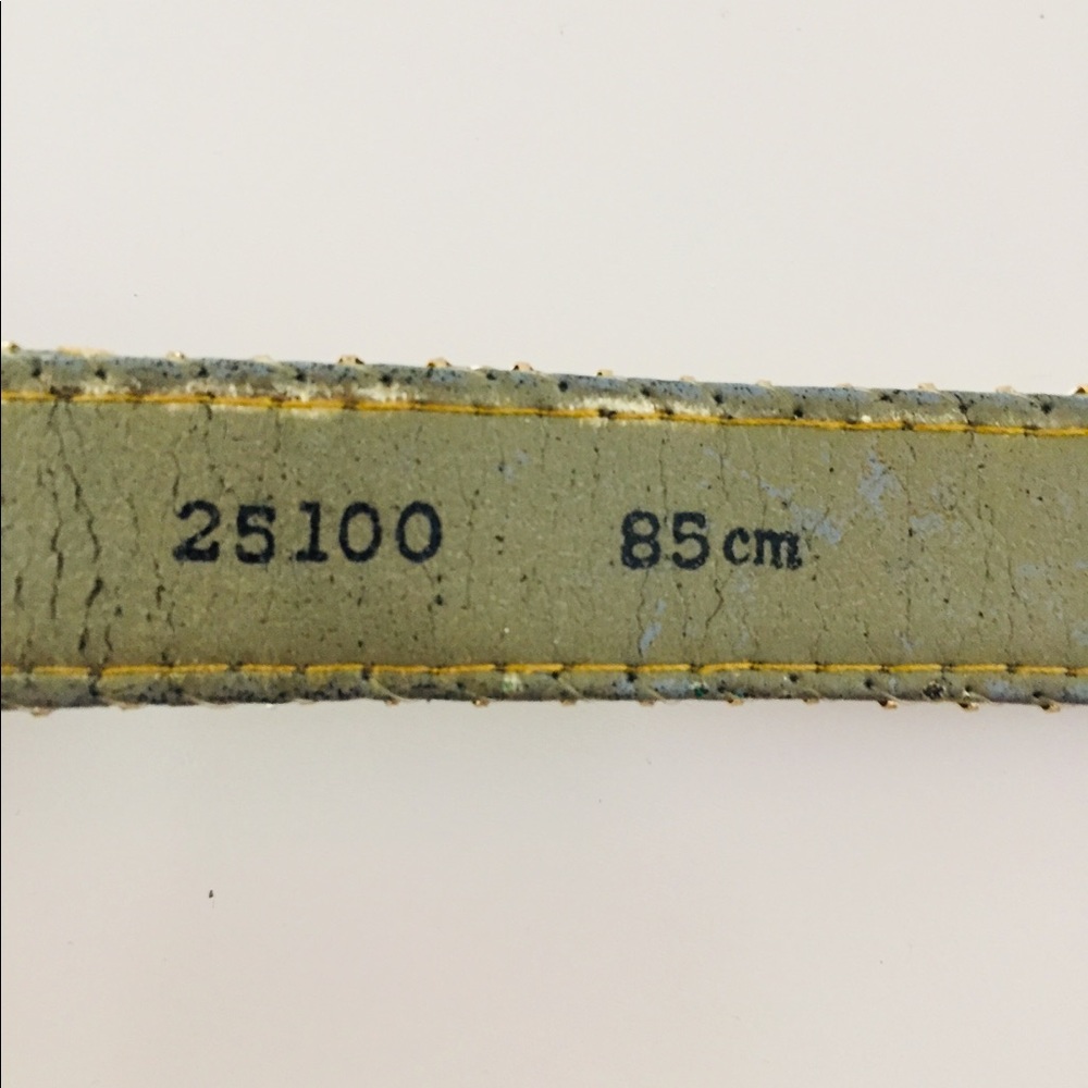 90’s Glamour Extra Long Gold Mesh Belt - Picture 6 of 8